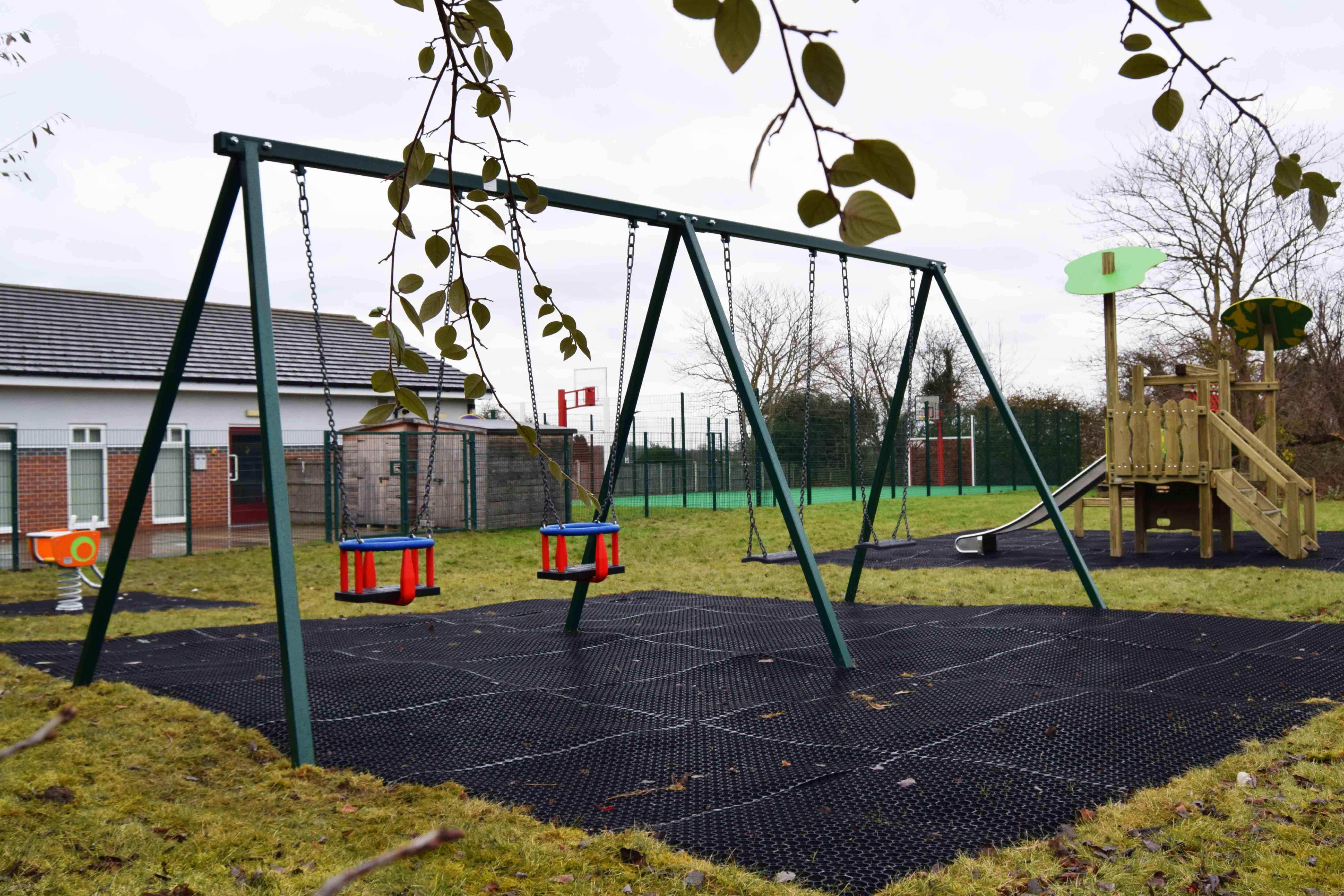 Additional Play Equipment for Woodsetts Community Hub.